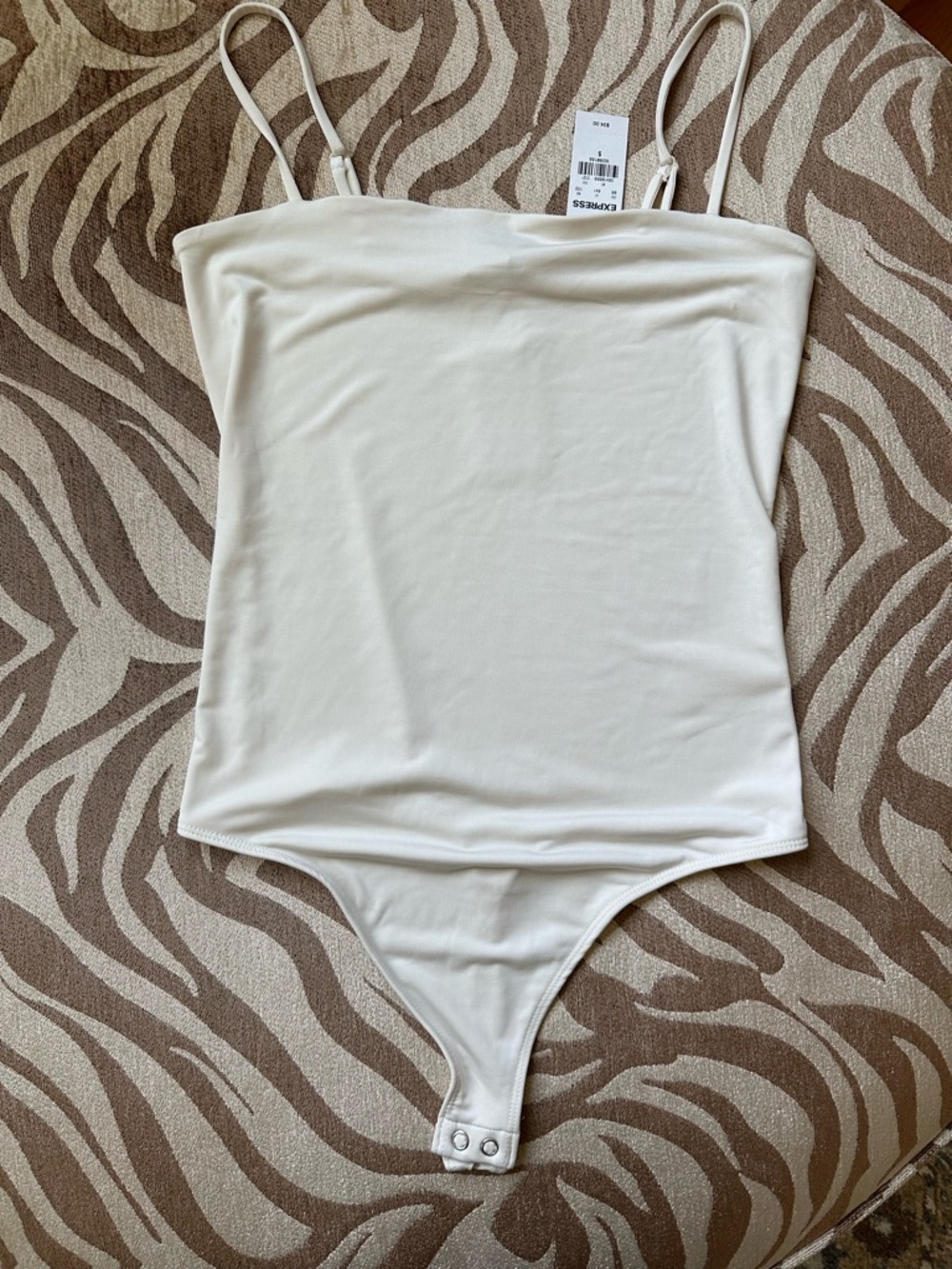 NWT Express Cream Seamless Camisole Bodysuit with Snaps